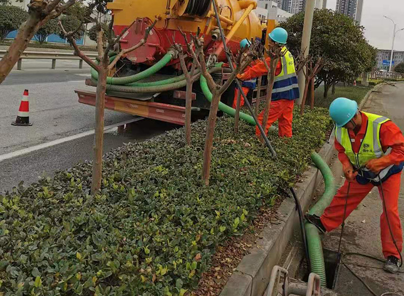 龙江镇市政管道清淤